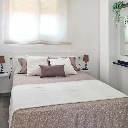 Apartment 3 Bedroom Cozy In La Rapita