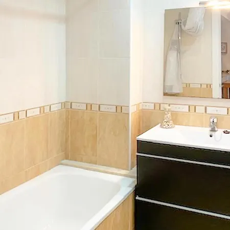 3 Bedroom Cozy In La Rapita